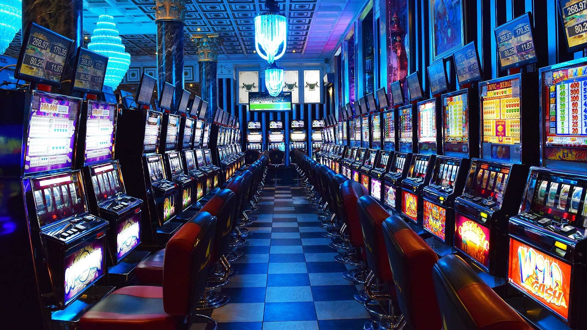 Slot Makinesi Psikolojisi: Kazanma İhtimallerini Artırma Yolları